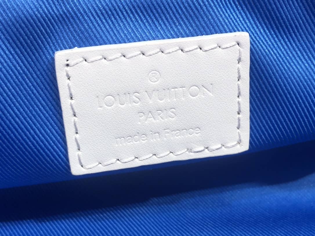 L0vis Vvtt0n Multicolored Watercolor Monogram Canvas Dopp Kit Toiletry Bag Replica M80500