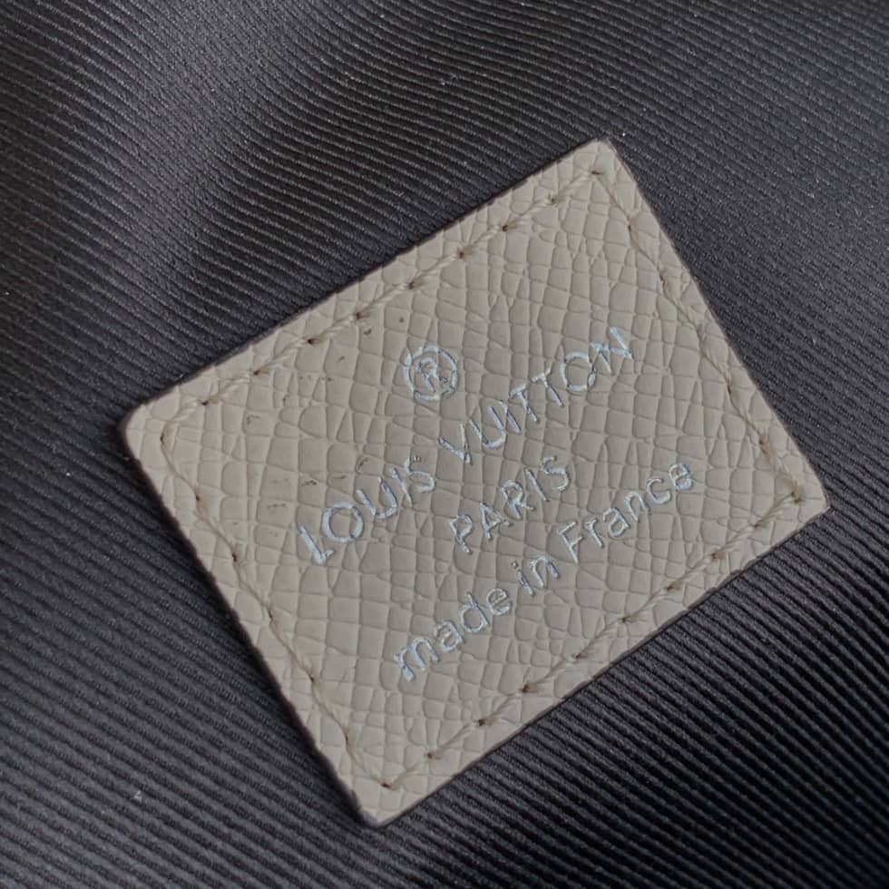 Best Replica L0vis Vvtt0n Taiga Avenue Sling Bag M30803 Replica Shoulder Bag(ColaReps)