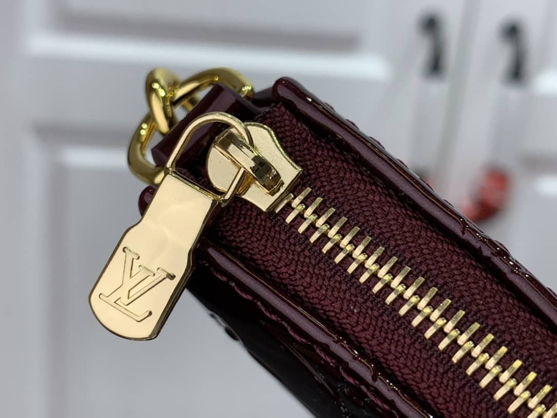 L0vis Vvtt0n Pochette Dupe Monogram Vernis  Accessories  Pouch Purple M58009