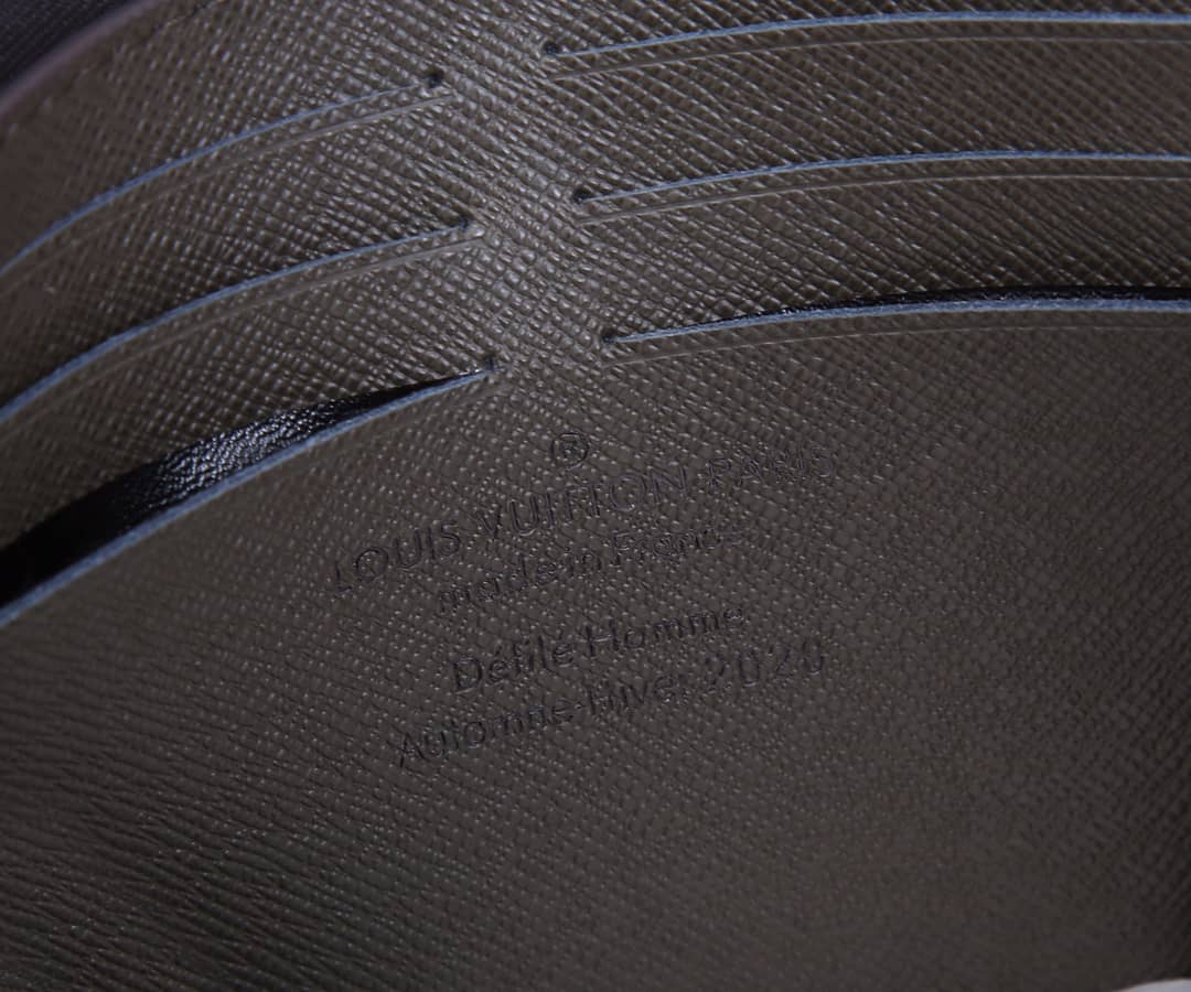 L0vis Vvtt0n Soft Trunk Replica Wallet Brown M30697