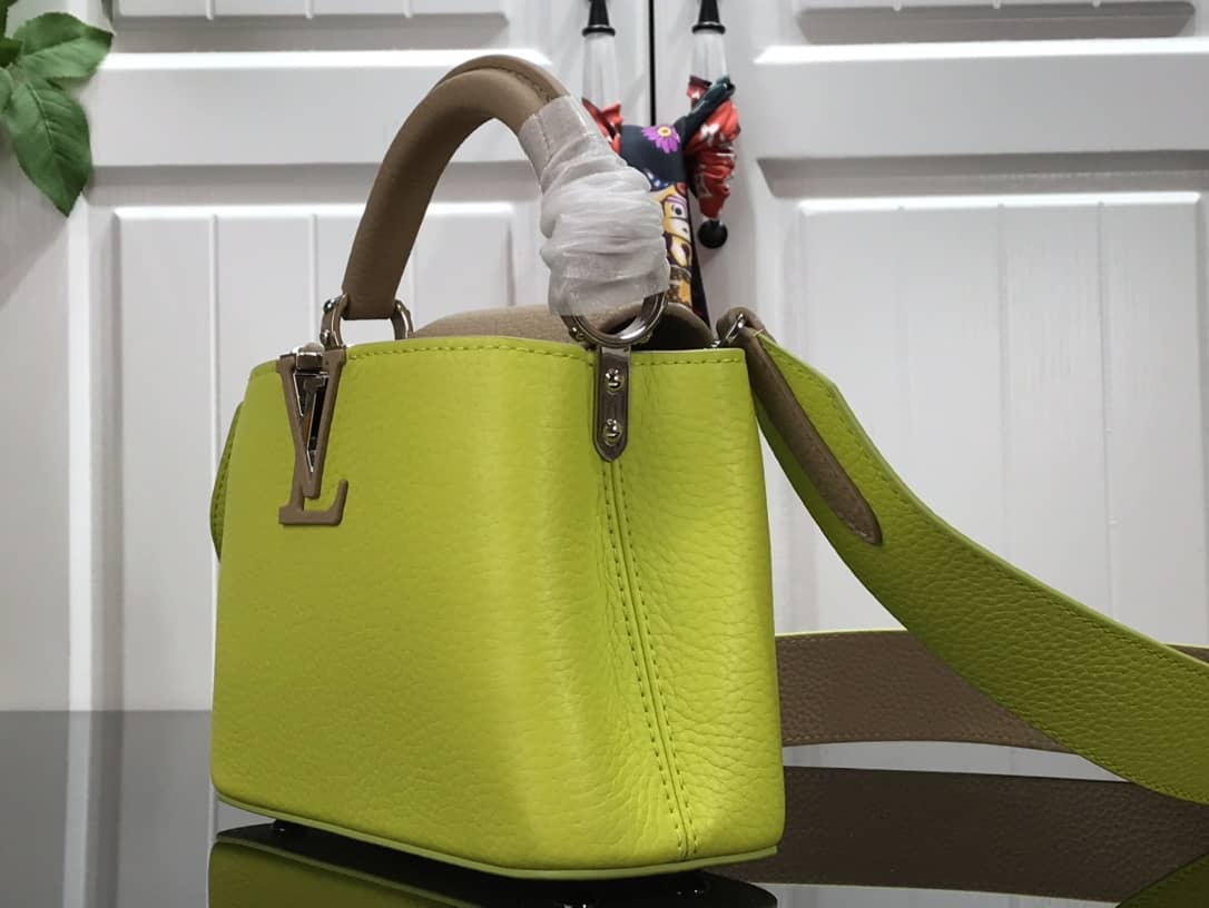 L0vis Vvtt0n Capucines Mini Taurillon Leather Replica Bag Green M57520