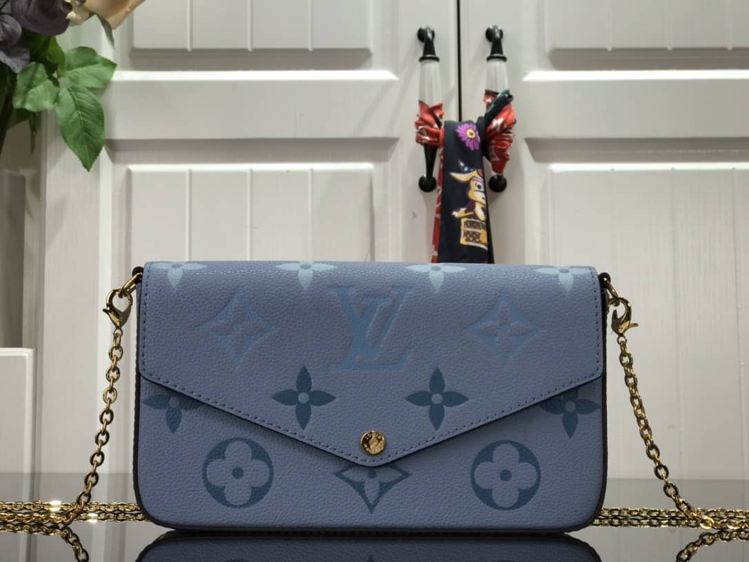 L0vis Vvtt0n Monogram Pochette Felicie Replica Bag Blue M80498