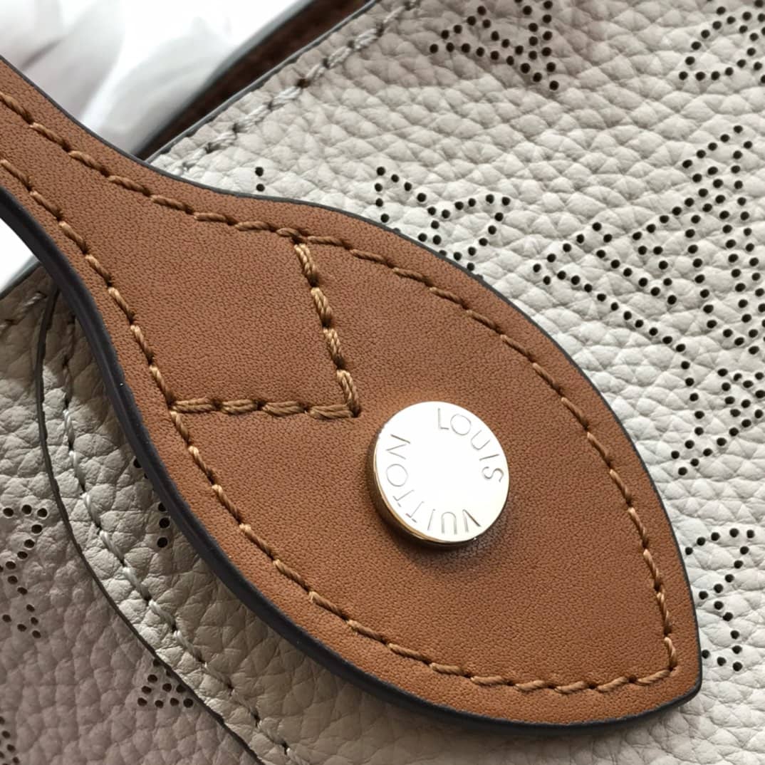 L0vis Vvtt0n Mahina Hina PM Leather Tote Replica White M54353