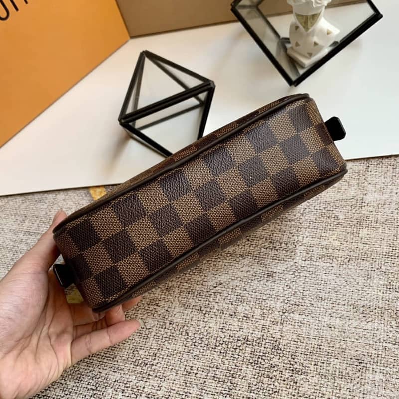 L0vis Vvtt0n Toiletry Trousse Damier Pouch PM Replica N47522