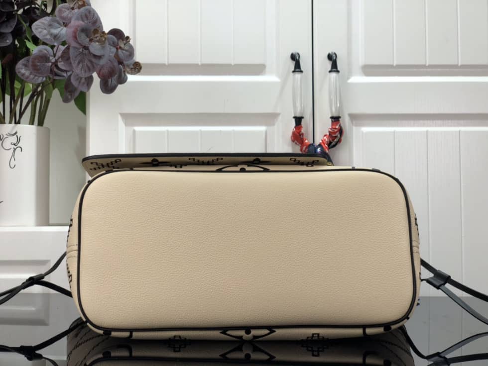 L0vis Vvtt0n Monogram Empreinte Neverfull Cream M46039 Replica Tote