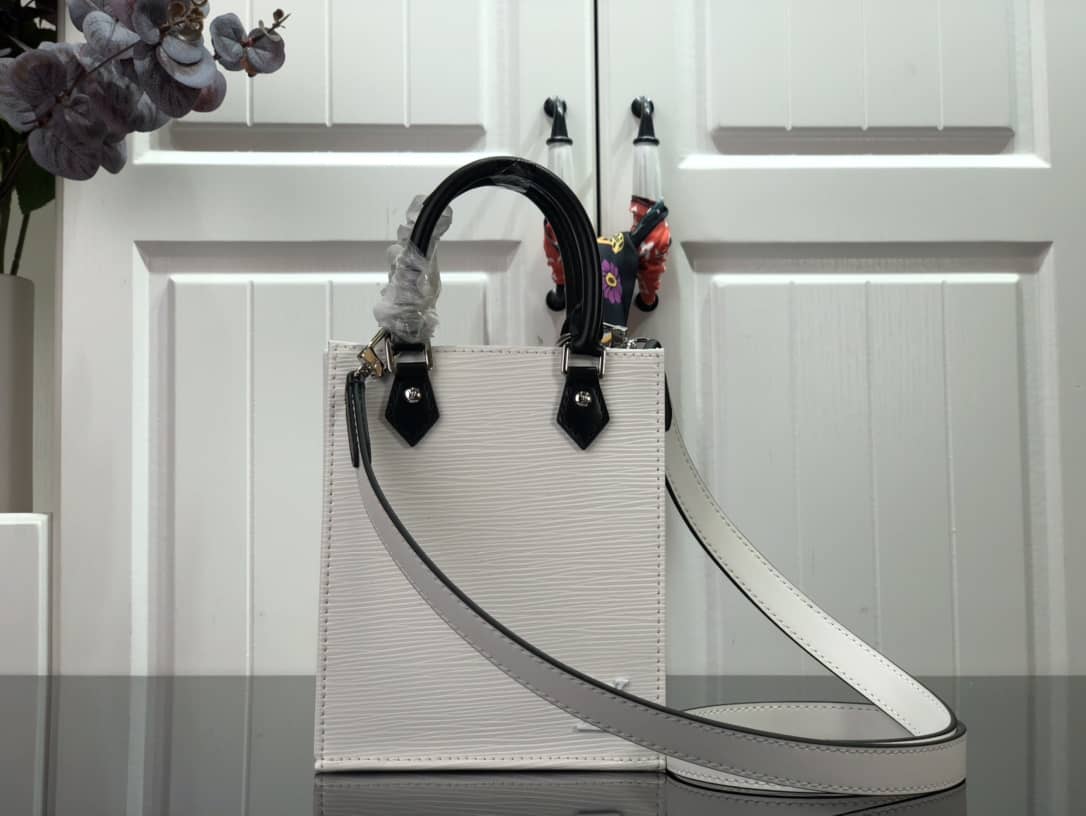 L0vis Vvtt0n Petit Sac Plat Flat Shoulder Bag Replica White M80169