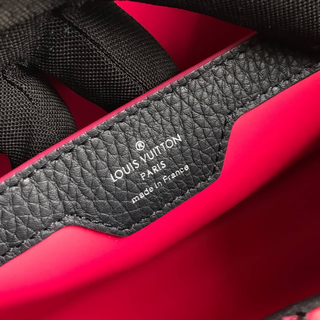 L0vis Vvtt0n Capucines Taurillon Leather PM Tote Replica Black M42245