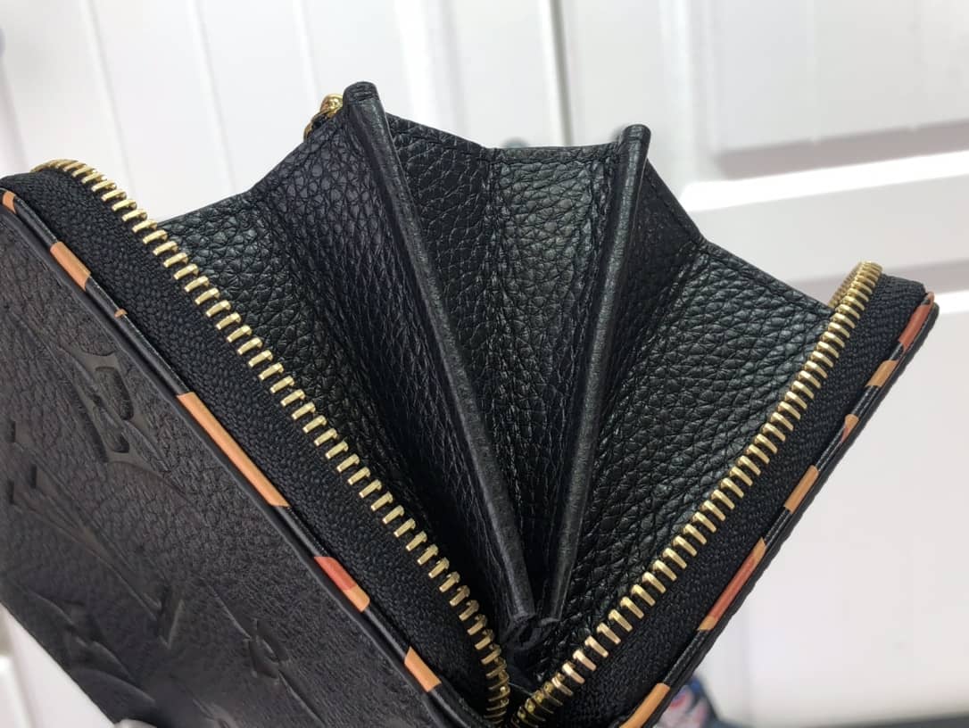 L0vis Vvtt0n Monogram Empreinte Leather with Animal-Print Zippy Wallet Replica Black M80680