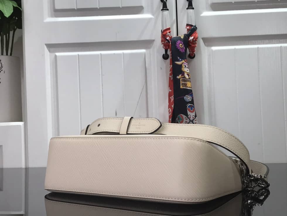 L0vis Vvtt0n Epi Marelle 2way Leather M80688 Replica Shoulder Bag