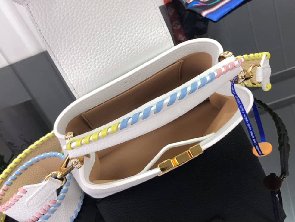 L0vis Vvtt0n Capucines Mini M57945 Replica Shoulder Bag