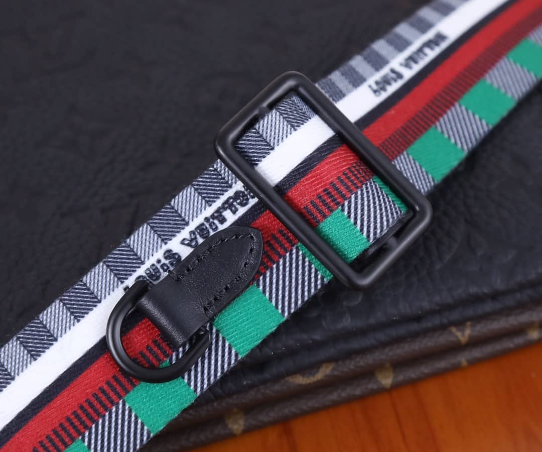 L0vis Vvtt0n Trio Pouch Taurillon M59681 Replica