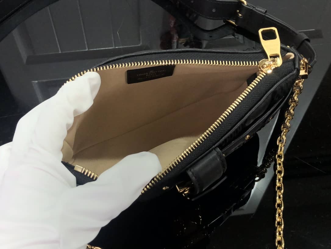 L0vis Vvtt0n Pochette Troca Replica Shoulder Bag Black M59046