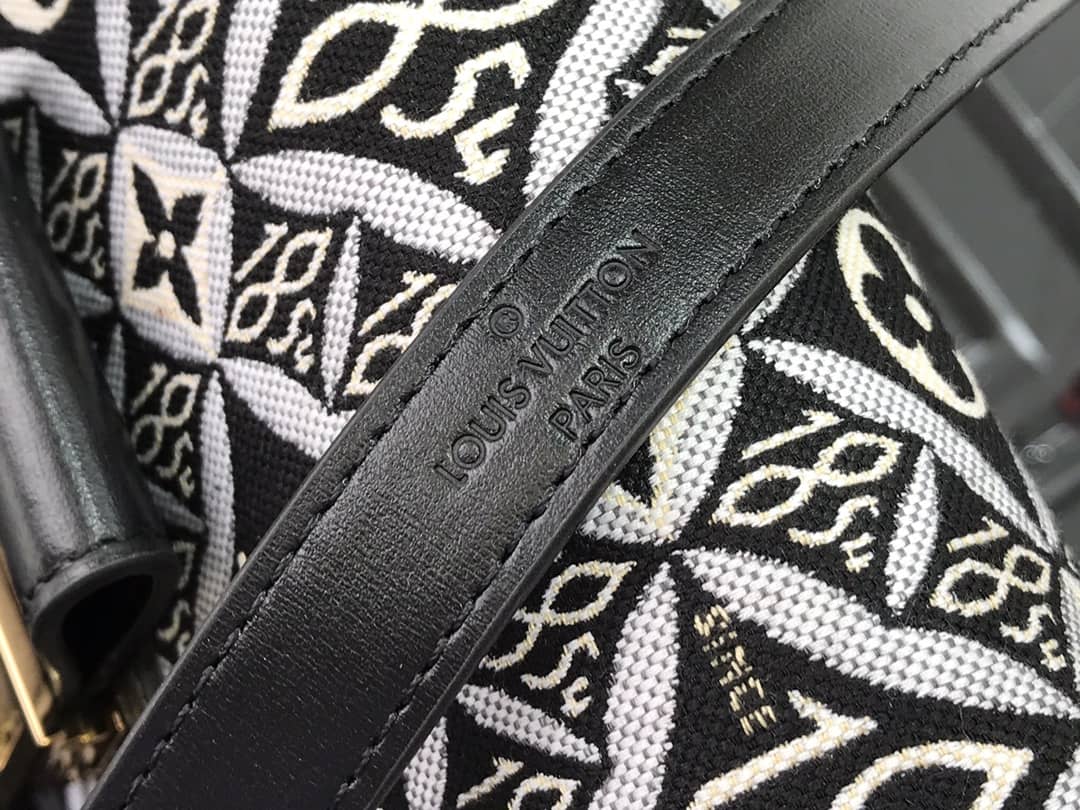 L0vis Vvtt0n Dauphine Mini Monogram Replica Crossbody Bag Black M44580