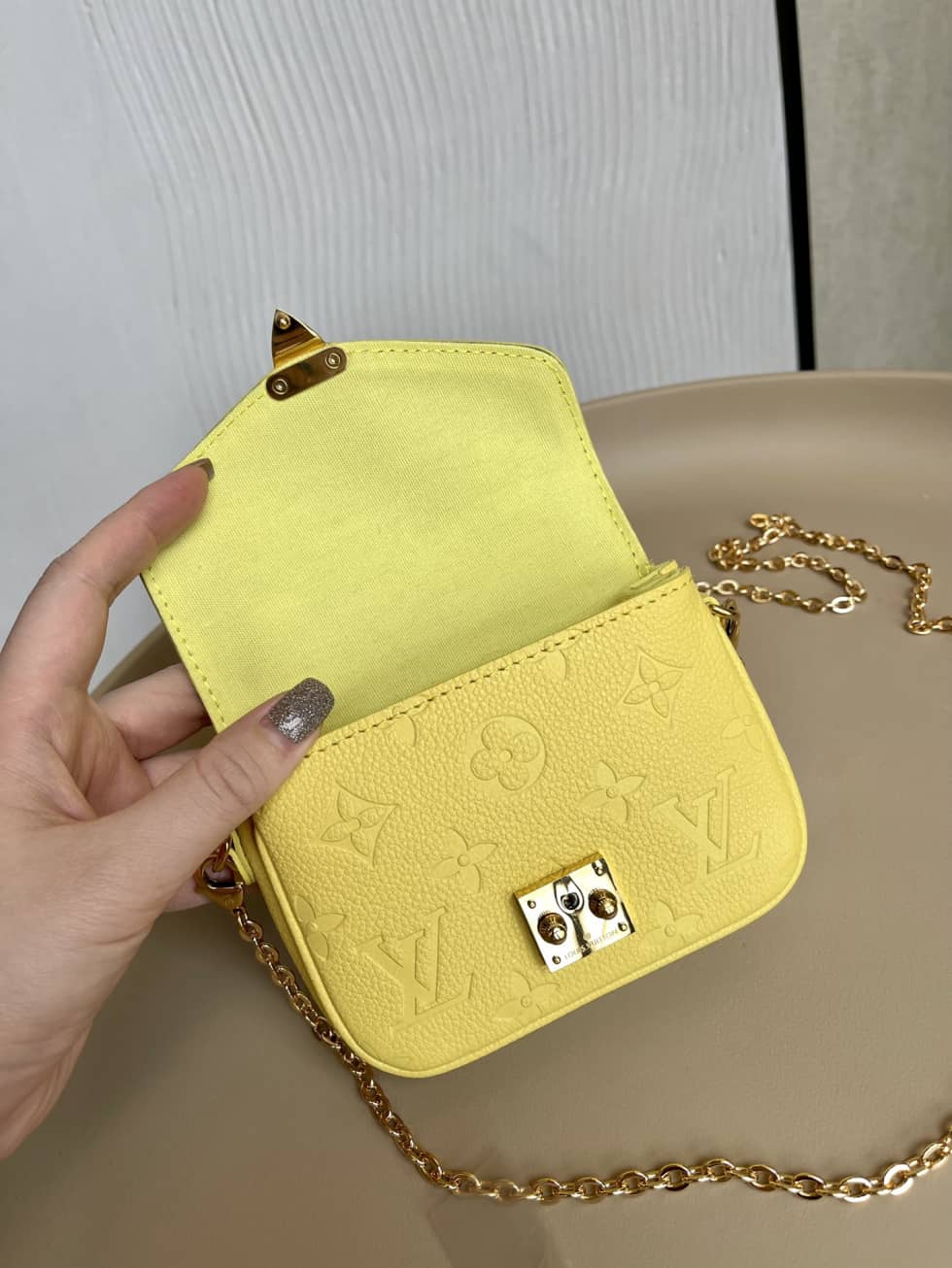 L0vis Vvtt0n Micro Mtis Monogram Empreinte Yellow M81407 Replica Crossbody Bag
