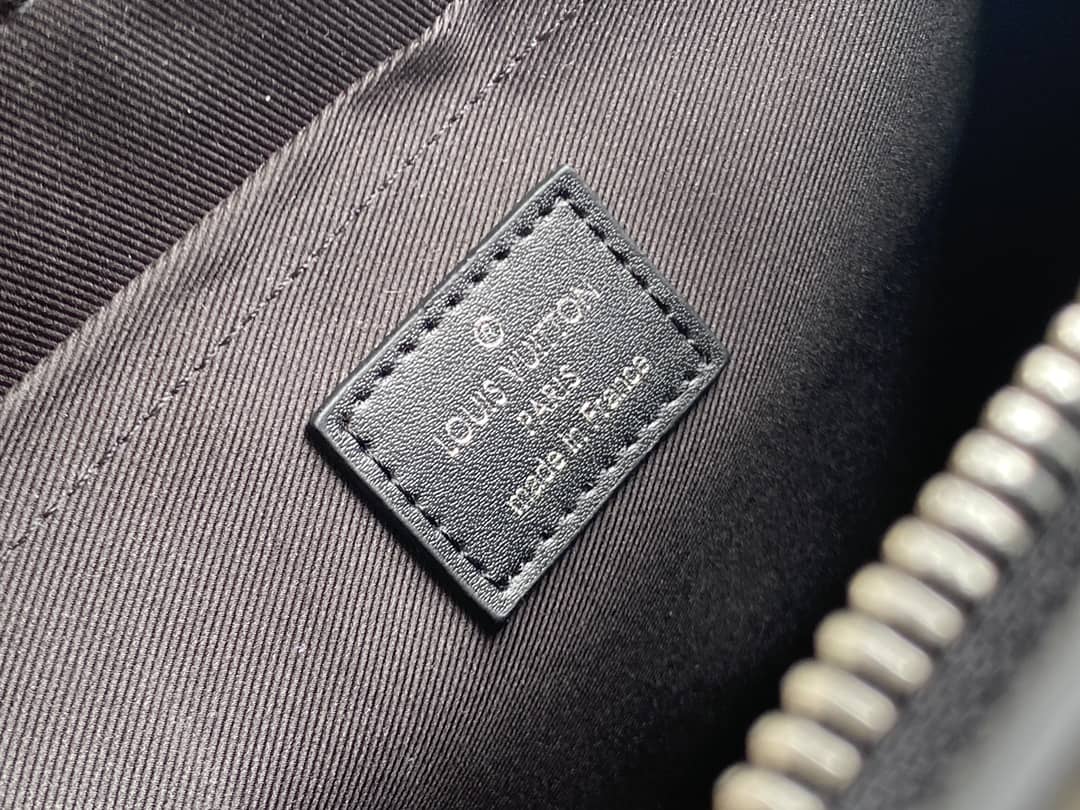 L0vis Vvtt0n Damier Infini 3D Cowhide Leather Standing Pouch Replica Green N60449