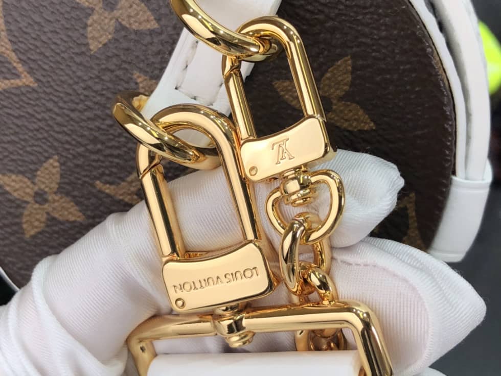 L0vis Vvtt0n Papillon Trunk Monogram White M81485 Replica Crossbody Bag