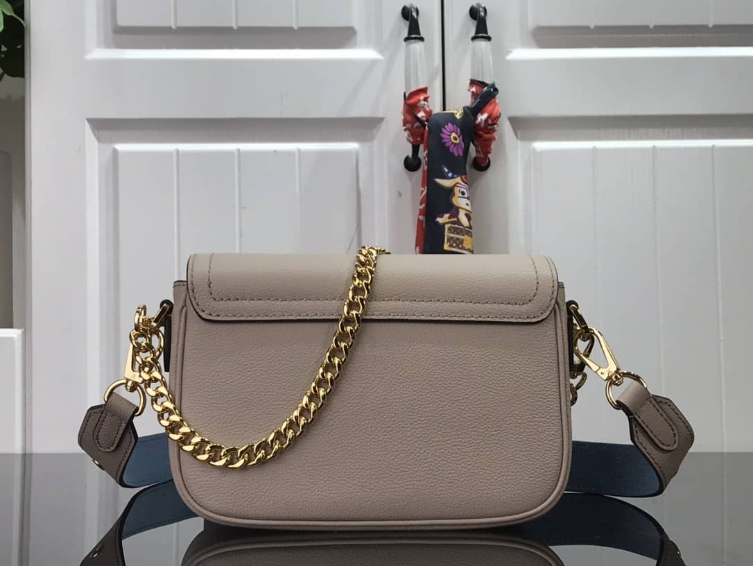 L0vis Vvtt0n Lockme Chain PM Replica Handbag Beige M57073