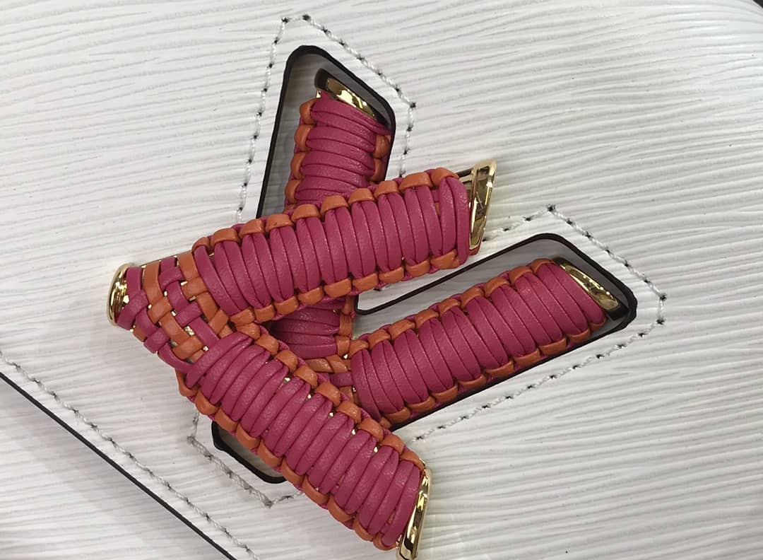 L0vis Vvtt0n Epi leather Twist MM Replica Handbag White M57667