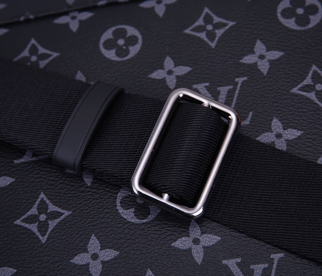 L0vis Vvtt0n PM Explorer Monogram Eclipse Canvas Messenger Bag Replica M40565