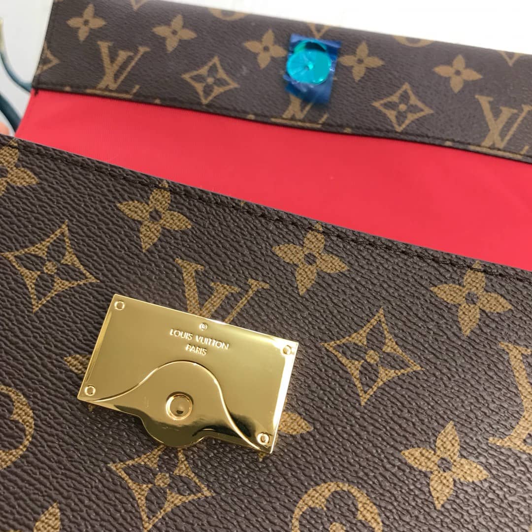 L0vis Vvtt0n Cluny BB Monogram Canvas Shoulder Bag Replica Red M42738