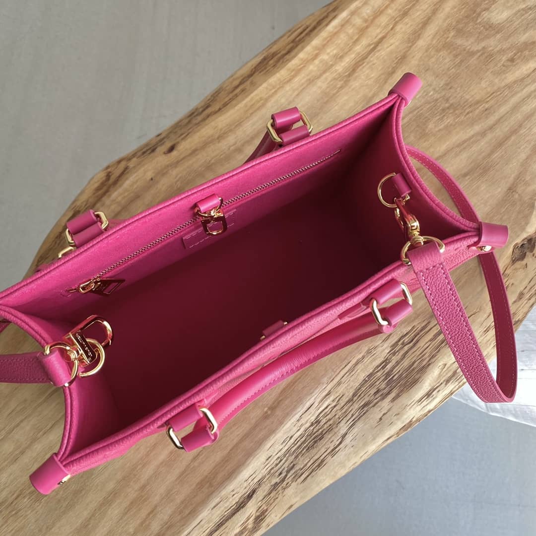 L0vis Vvtt0n Mini Onthego Tote Replica Pink M45560