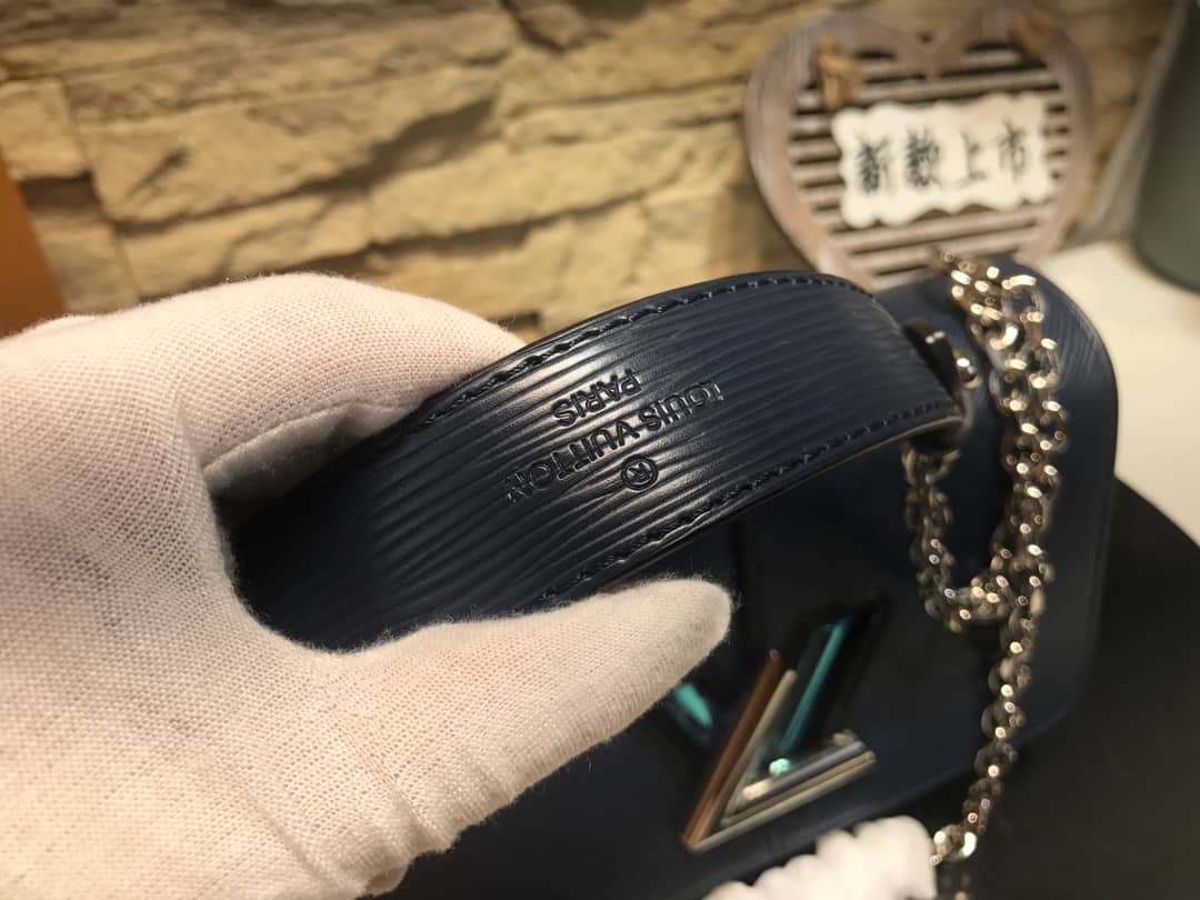 L0vis Vvtt0n Replica Bags PM Epi Leather Replicas Handbag Blue