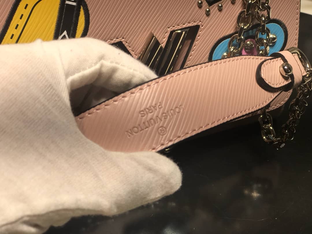 L0vis Vvtt0n Twist MM Bag Blue M50296 Replica