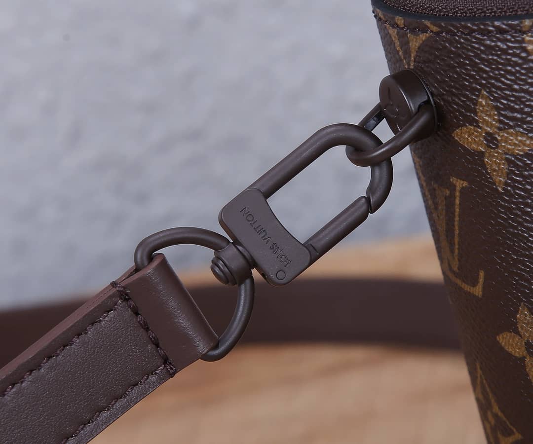 L0vis Vvtt0n Vintage Monogram Coated Canvas Coffee Cup Replica Pouch M80812