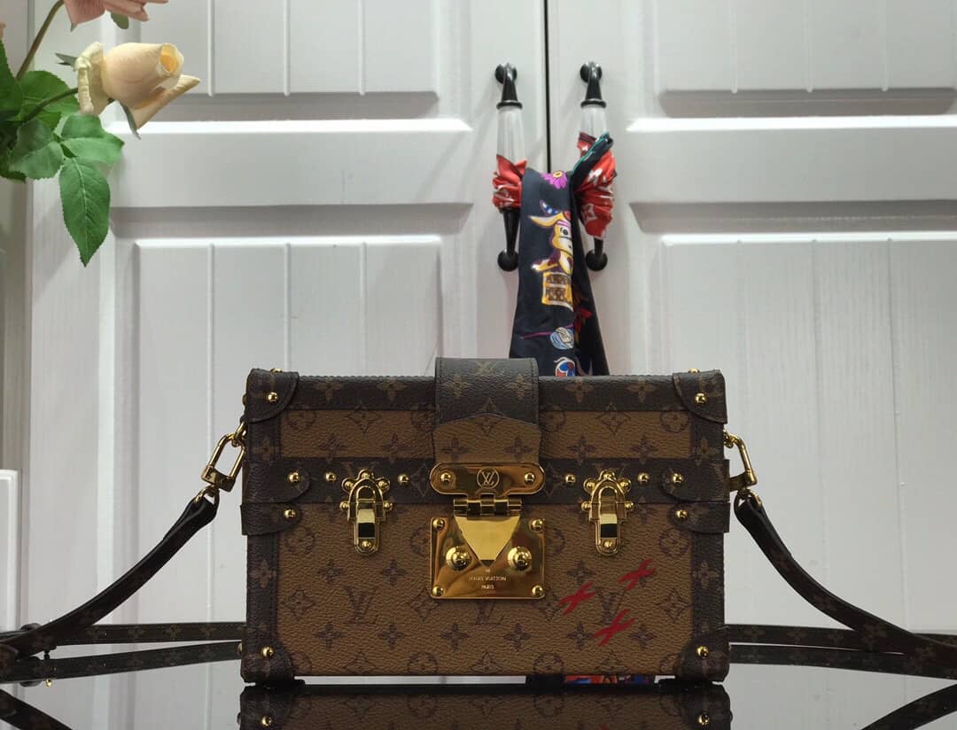 L0vis Vvtt0n Petite Malle Trunk M94219 Replica Shoulder Bag