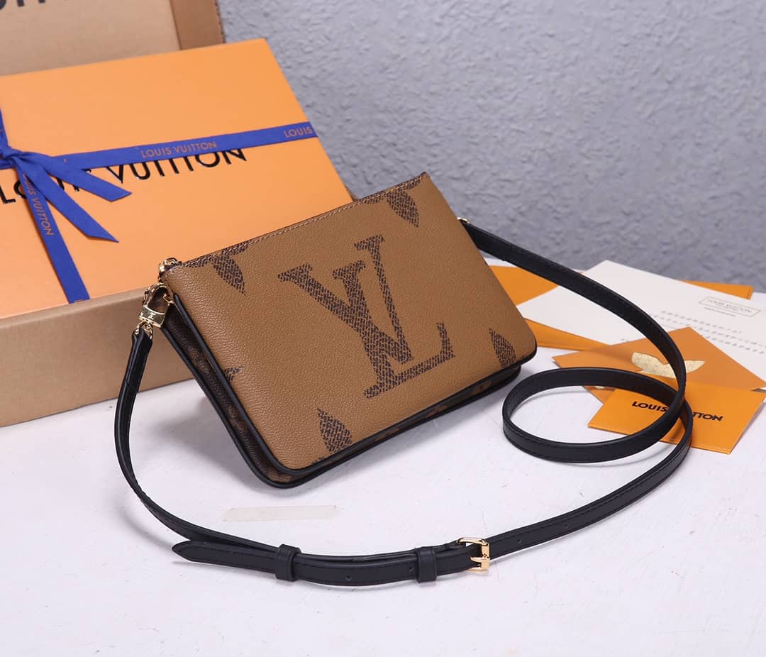 L0vis Vvtt0n Pochette Double Zip Monogram Replica Bag M69203
