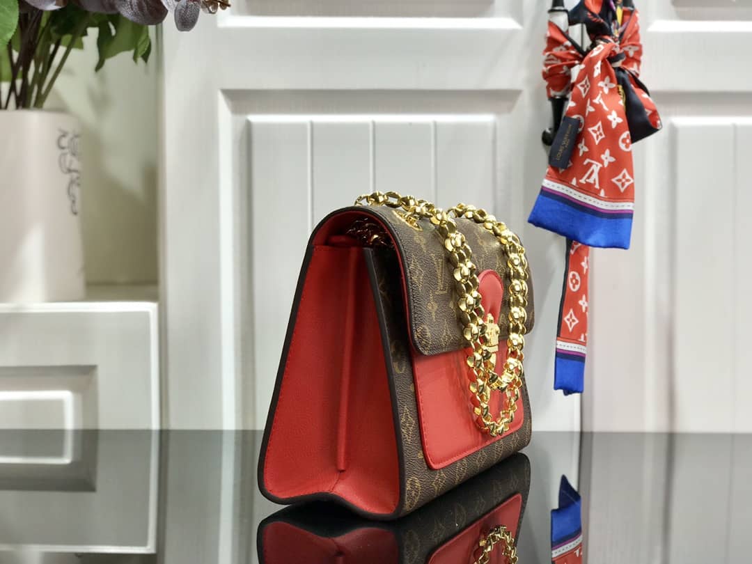 L0vis Vvtt0n Monogram Canvas Victoire Chain Bag Replica Red M41731