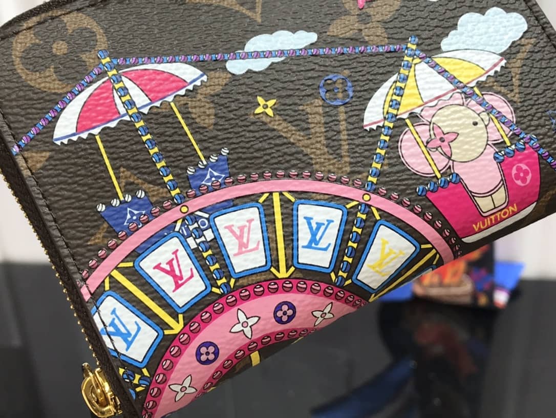 l0vis vvtt0n mini pochette accessoires u1u1enne christmas edition replica bag n60402