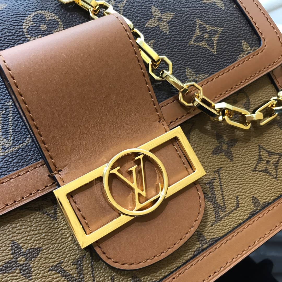 L0vis Vvtt0n Monogram MM Reverse Dauphine Shoulder Bag Replica M44391