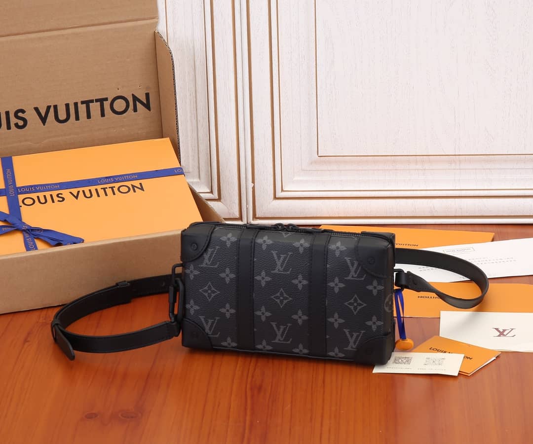 L0vis Vvtt0n Pochette Dupe Monogram Eclipse Soft Trunk M69838