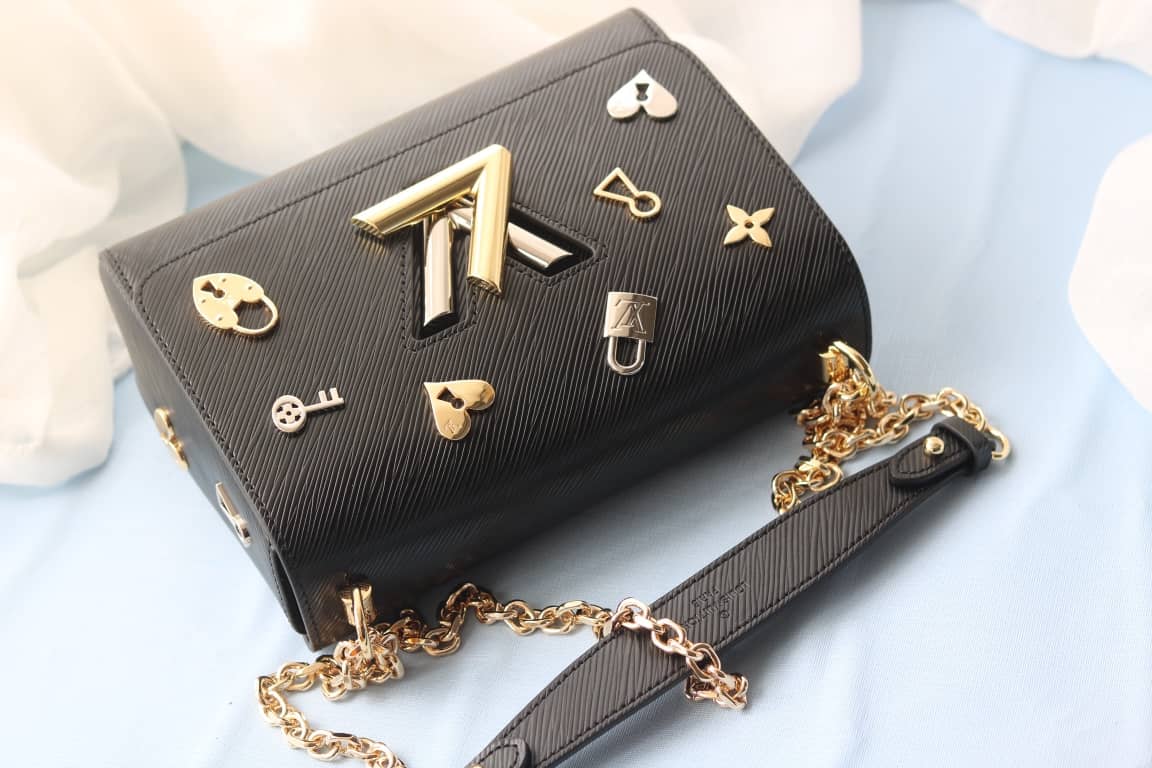 L0vis Vvtt0n Twist Epi Handbag Replica