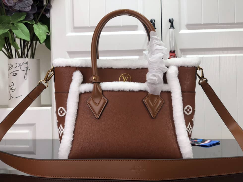 LV Tote Dupe  On My Side PM M58918 Replica Tote