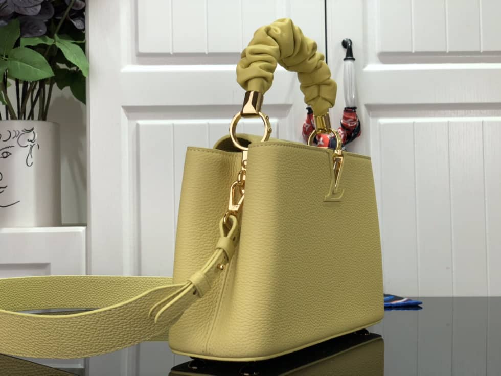 L0vis Vvtt0n Capucines BB Taurillon Leather Bubble Yellow M58694 Replica Shoulder Bag