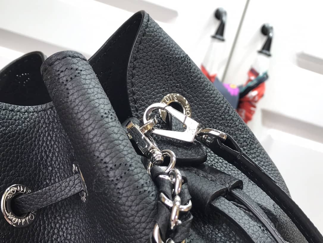 L0vis Vvtt0n Bella Mahina Magnolia Leather Replica Bag Black M57068