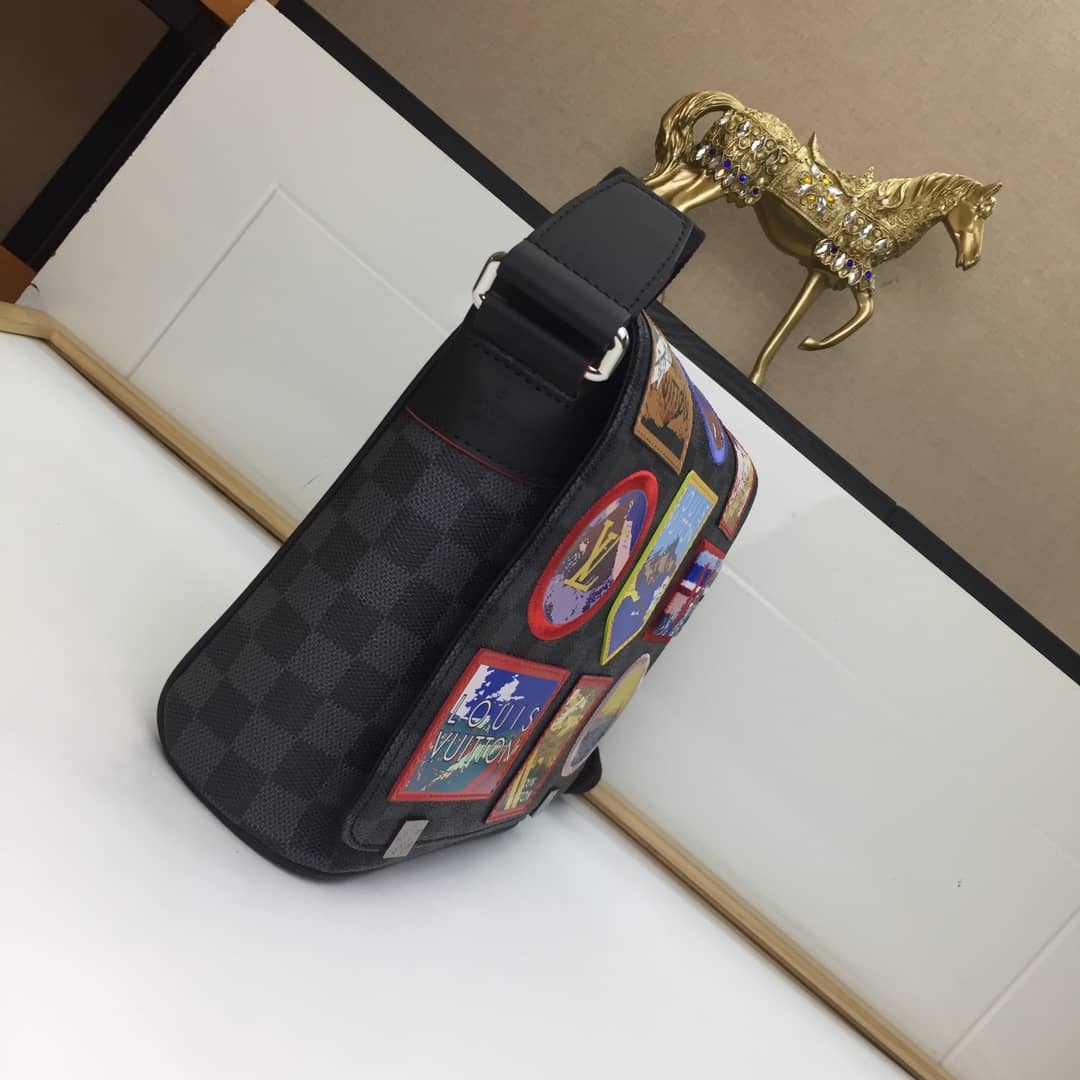 L0vis Vvtt0n Damie Grafit Alps District PM Messenger Bag Replica N40040