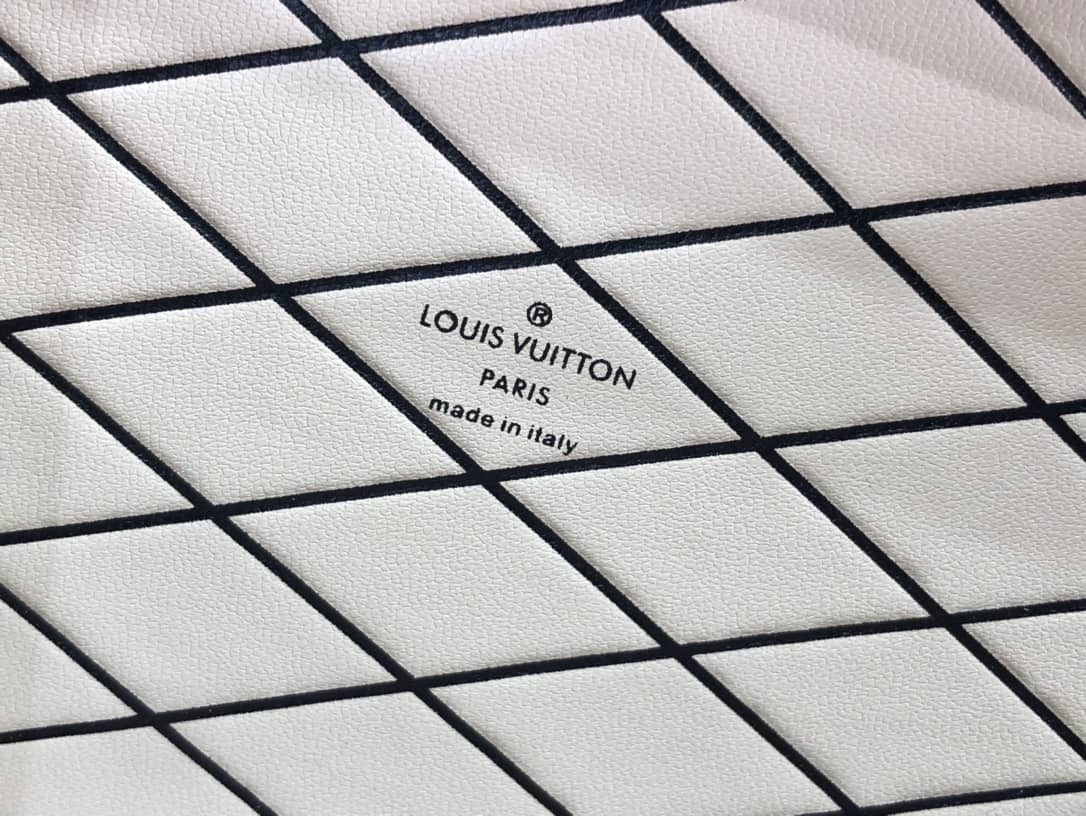 L0vis Vvtt0n Petite Malle Brilliant Alligator Leather Replica Handbag White N93817