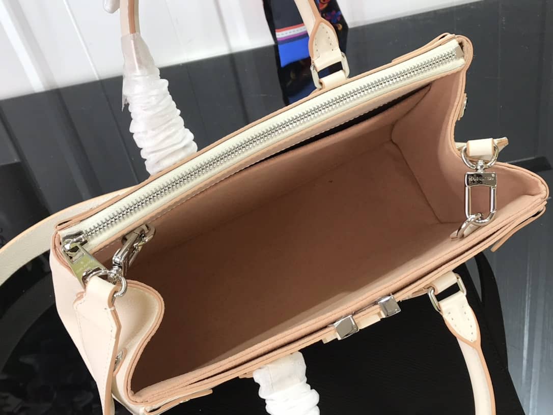 L0vis Vvtt0n Grenelle PM Tote Replica Apricot M57681