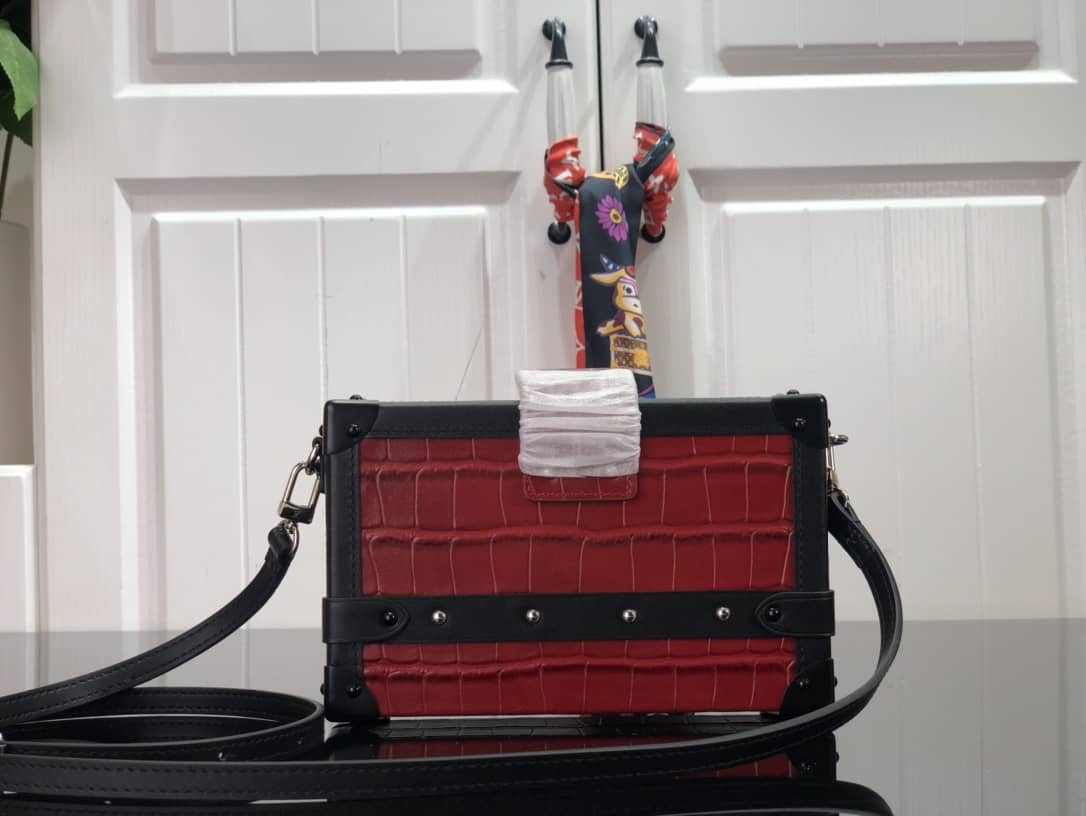 L0vis Vvtt0n Petite Malle Brilliant Alligator Leather Replica Handbag Red N93817