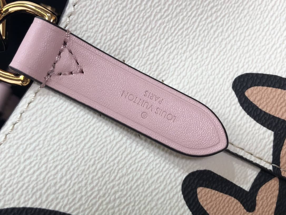 L0vis Vvtt0n Neo Noe Monogram Casual Leather Replica Bag White M44679