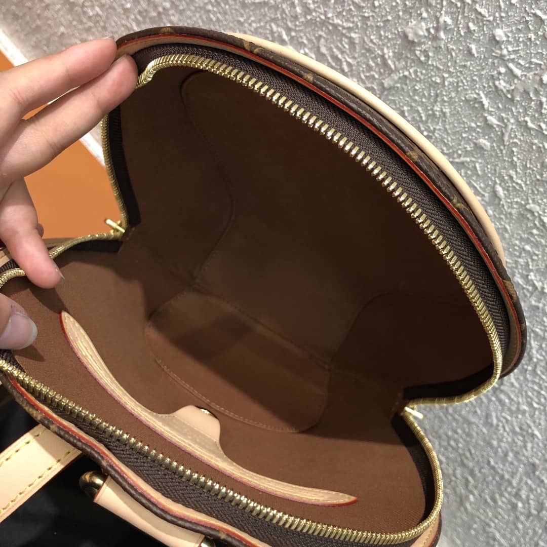 L0vis Vvtt0n Ellipse Monogram Canvas Backpack