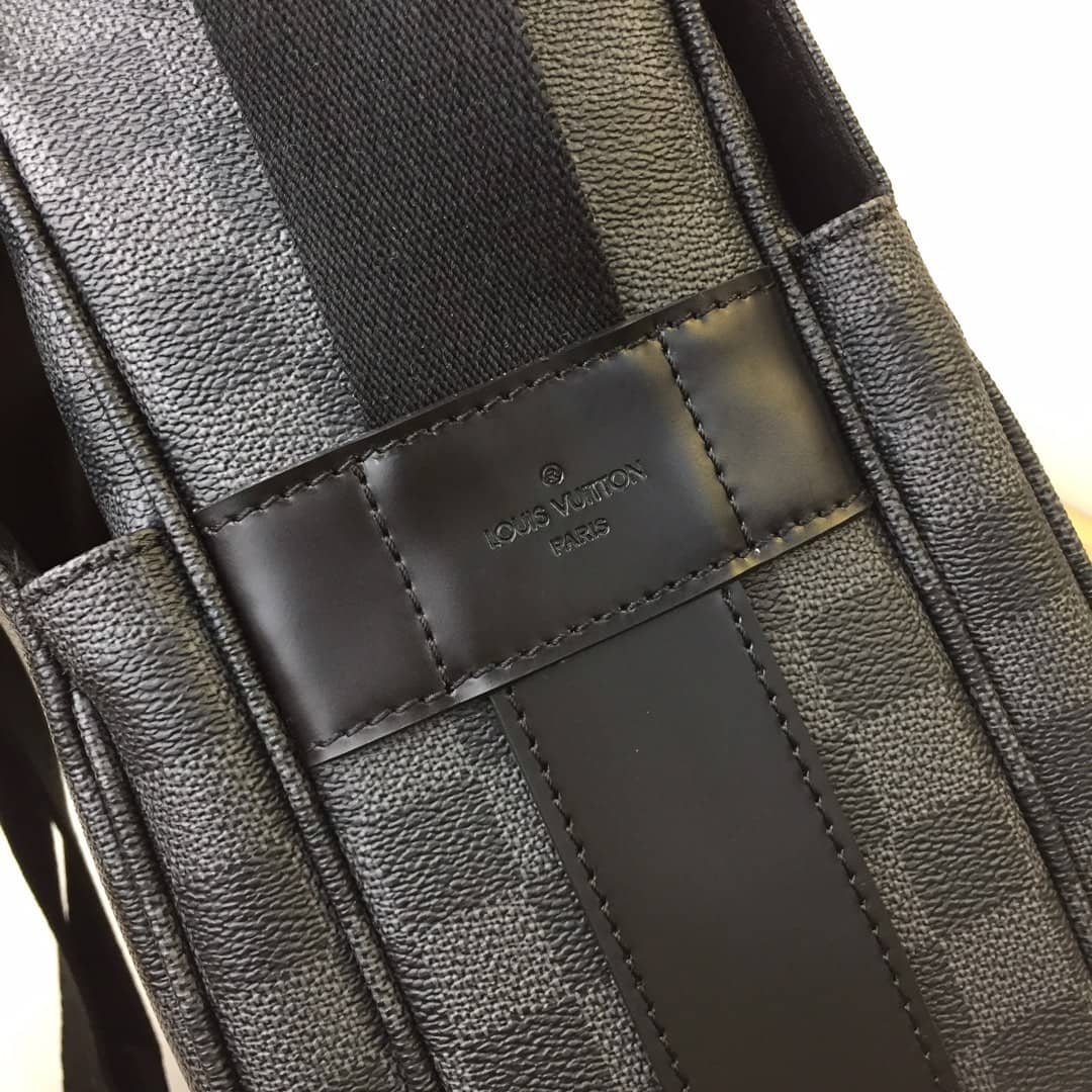 L0vis Vvtt0n Naviglio Leather Shoulder Bag Replica Black N45255