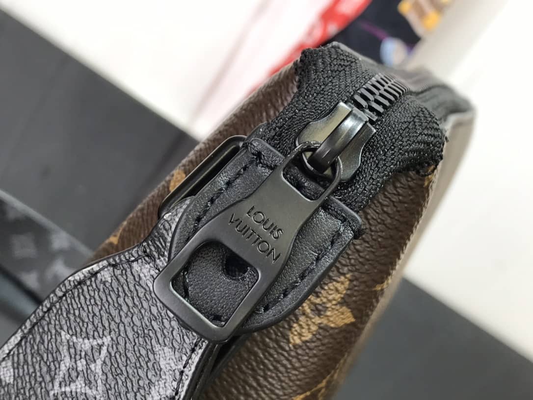 L0vis Vvtt0n Monogram Coated Canvas Cruiser Messenger Bag Replica M57966