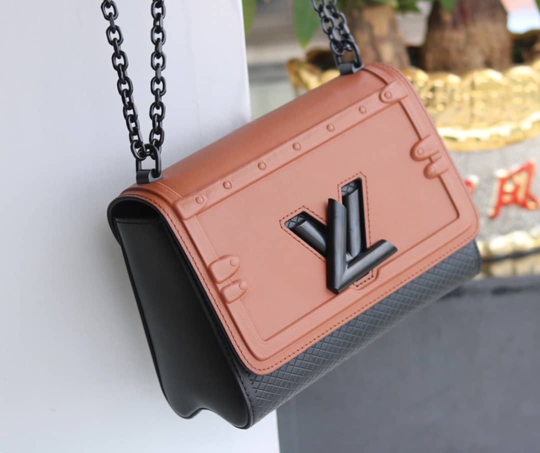 L0vis Vvtt0n Twist Epi Handbag Replica Brown M50320