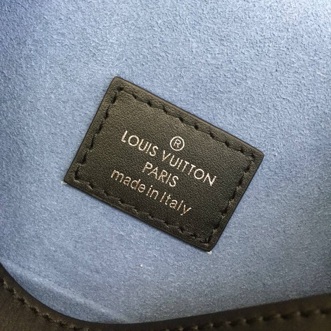 L0vis Vvtt0n EPI Downtown BB Replica Messenger Bag Black M53497