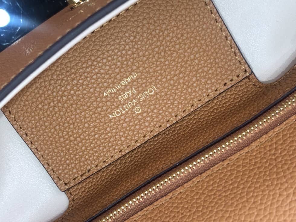 L0vis Vvtt0n Pont 9 Soft MM Grained Calfskin Brown M58967 Replica Crossbody Bag