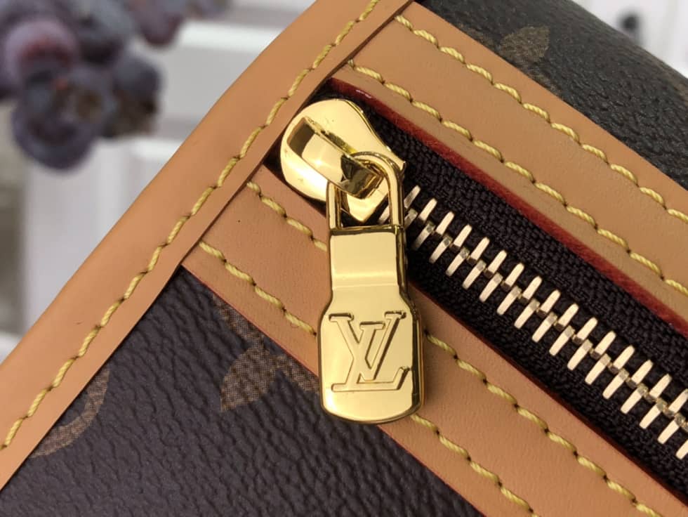 L0vis Vvtt0n Bosphore Canvas Brown M40108 Replica Belt Bag